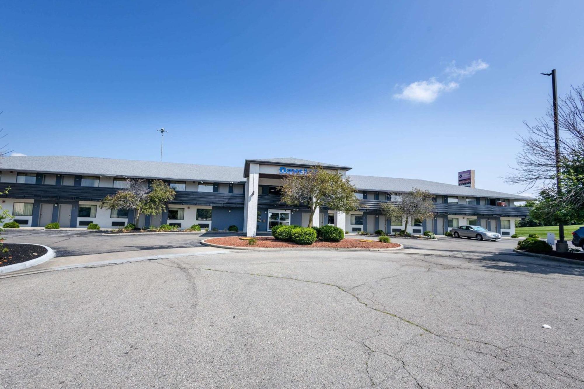 Days Inn By Wyndham Dayton Huber Heights Northeast Екстериор снимка
